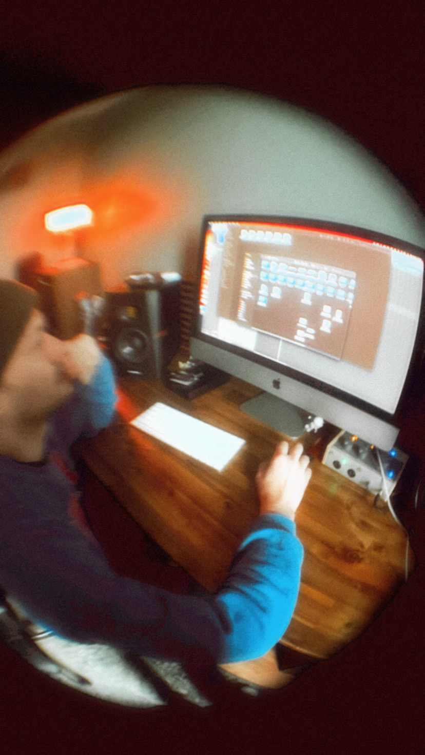 Van Praet Reinvents the ’90s with His New Track « Synesthesia Love »